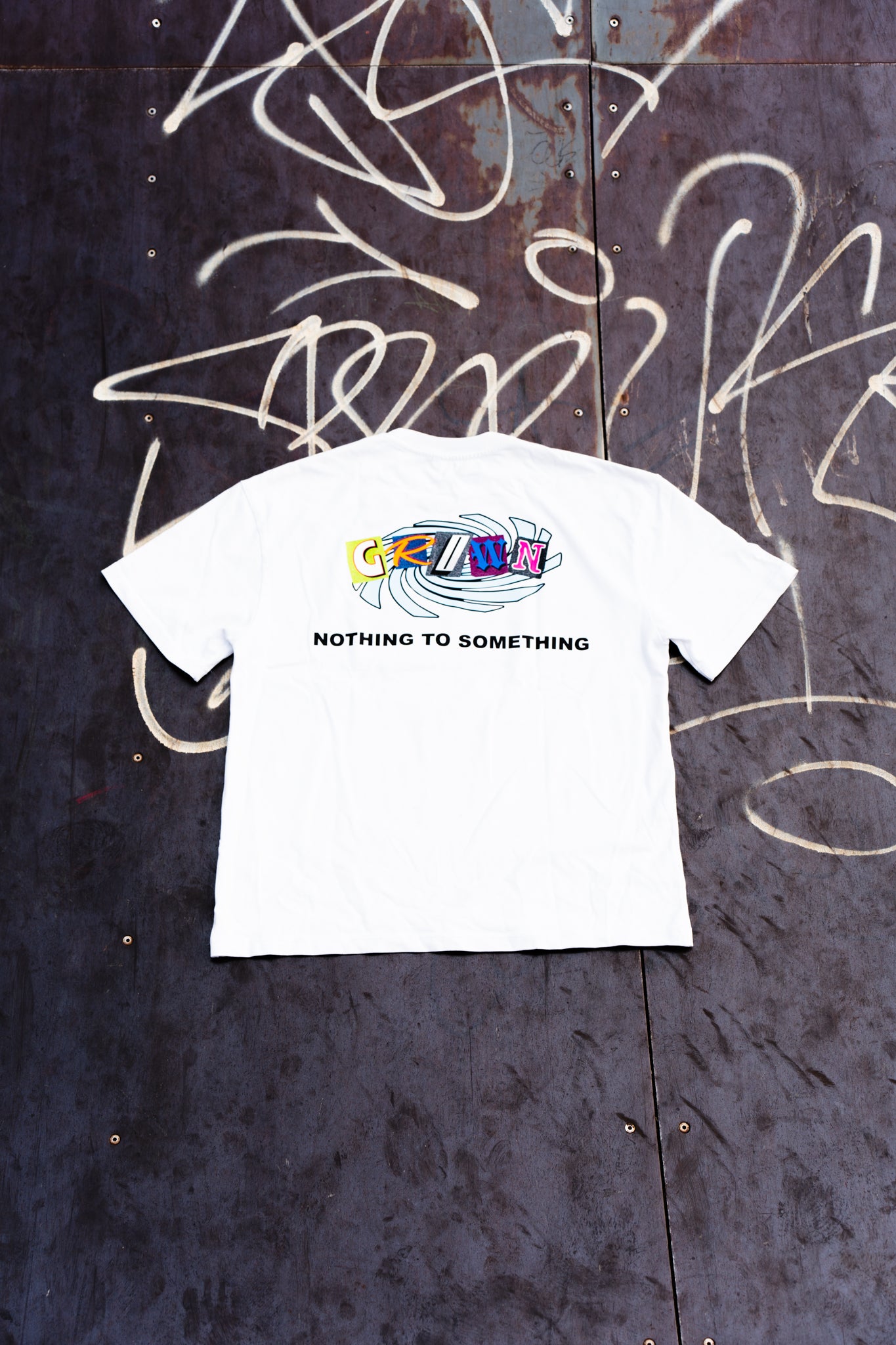 "Swirl" White TEE